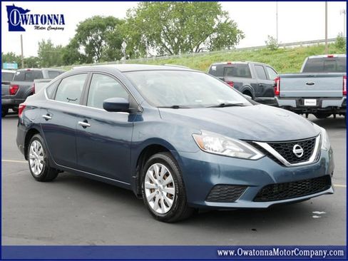 Used 2016 Nissan Sentra SV FWD image 1