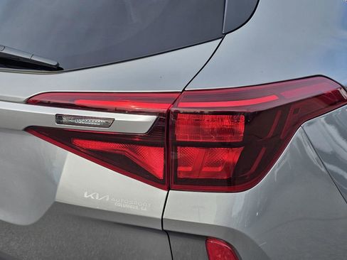 Used 2023 Kia Seltos LX image 8