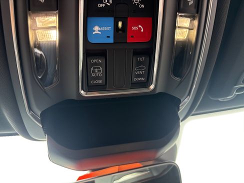 New 2026 Jeep Grand Cherokee L 4WD image 18