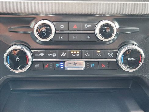 New 2026 Ford F250 Platinum AWD/4WD image 14