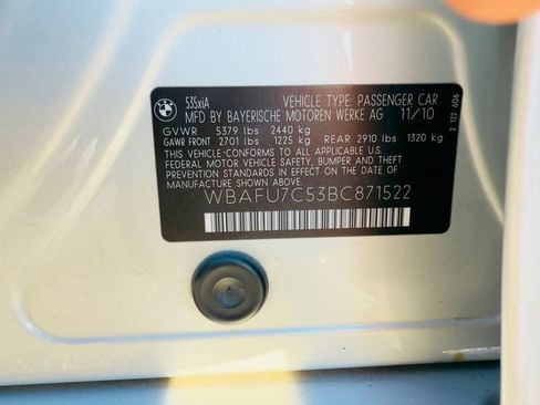 Used 2011 BMW 535i xDrive Sedan image 25