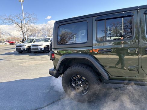Used 2024 Jeep Wrangler Willys image 13