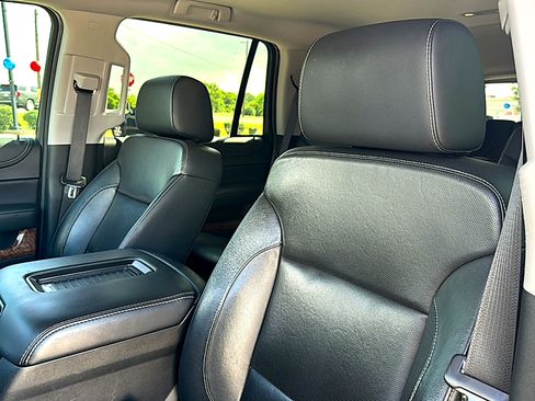 Used 2020 Chevrolet Tahoe Premier RWD image 14