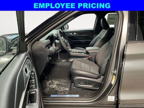 New 2026 Ford Explorer ST-Line w/ ST-Line Street Pack AWD/4WD image 9