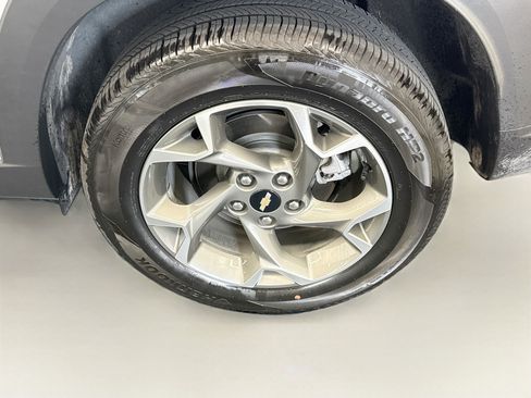 Used 2026 Chevrolet Trax LT FWD image 11