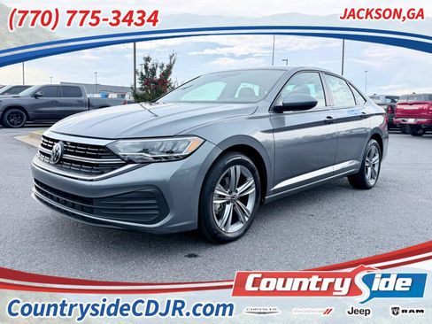 Used 2024 Volkswagen Jetta SE FWD image 1