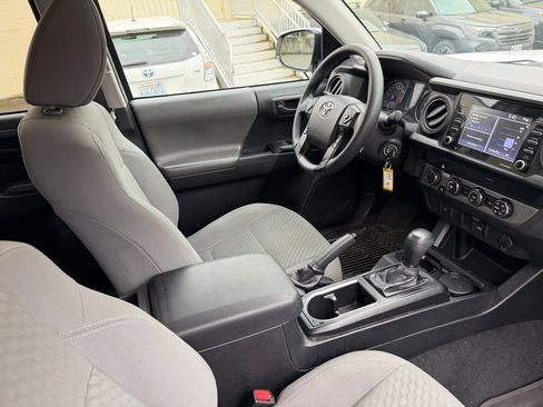 Used 2020 Toyota Tacoma SR image 11