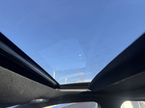 Used 2025 Toyota Corolla SE w/ SE Premium Package image 32