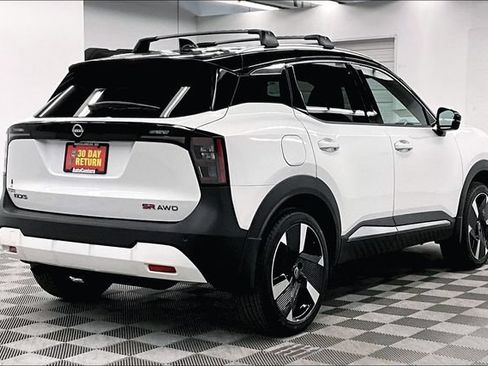 New 2026 Nissan Kicks SR w/ SR Premium Package AWD/4WD image 17