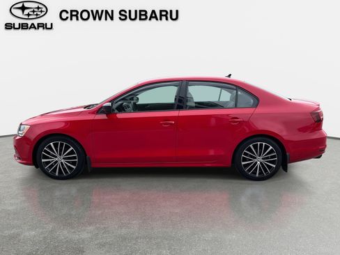 Used 2016 Volkswagen Jetta Sport image 8