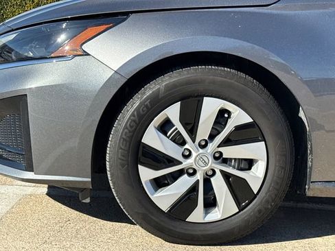 Certified 2025 Nissan Altima 2.5 S image 6