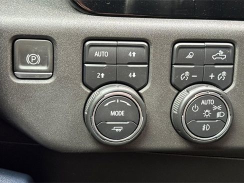 Used 2022 Chevrolet Silverado 1500 High Country w/ High Country Premium Package image 41