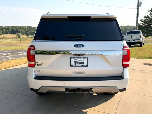 Used 2019 Ford Expedition XLT w/ Equipment Group 202A RWD image 5