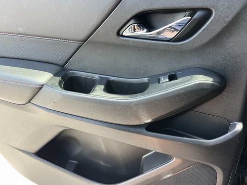 Used 2023 Chevrolet Traverse RS w/ LPO, Floor Liner Package FWD image 23