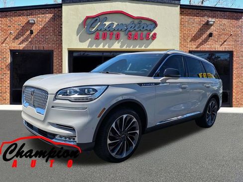 Used 2020 Lincoln Aviator Reserve w/ Equipment Group 202A AWD/4WD image 9