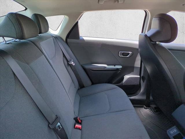 Used 2025 Kia K4 FWD image 18
