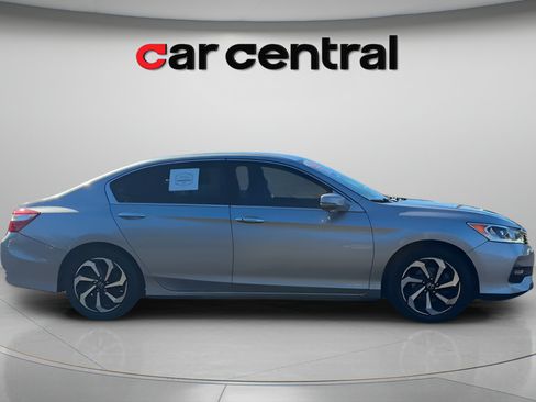 Used 2016 Honda Accord EX image 6