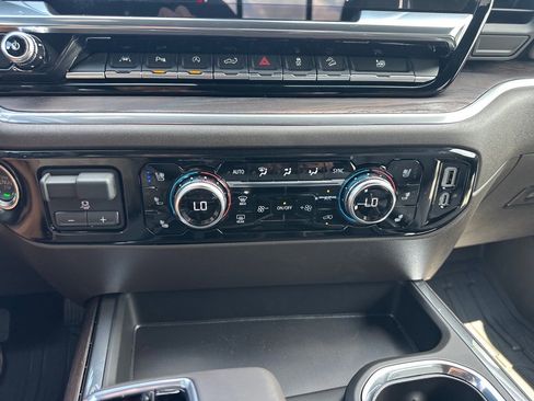 New 2025 GMC Sierra 1500 SLT w/ SLT Premium Plus Package image 22