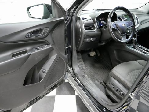 Used 2018 Chevrolet Equinox LT image 11