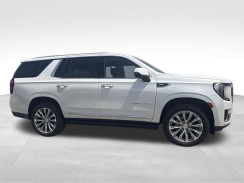 Used 2023 GMC Yukon Denali w/ Advanced Technology Package AWD/4WD image 4