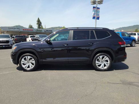 Used 2021 Volkswagen Atlas SE w/ Panoramic Sunroof Package AWD/4WD image 11