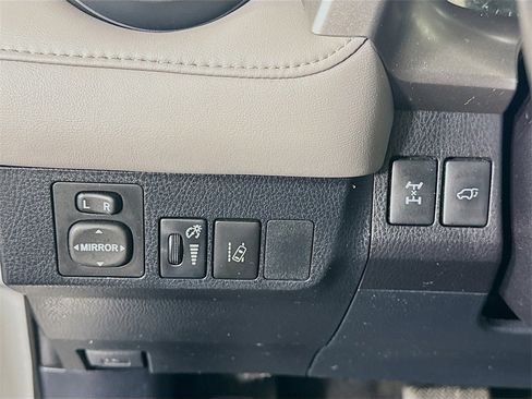 Certified 2018 Toyota RAV4 XLE image 20