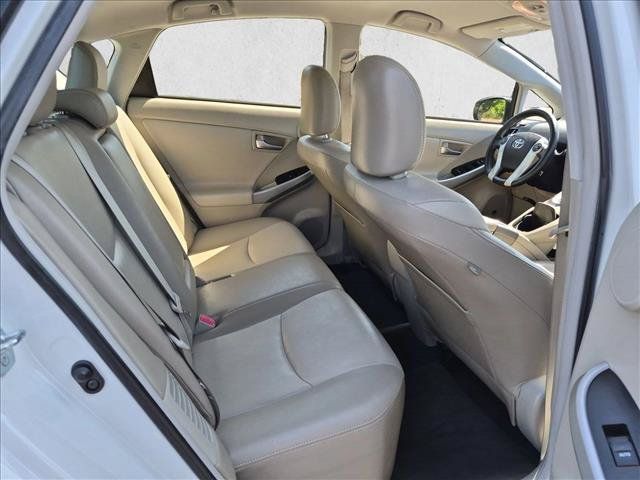 Used 2015 Toyota Prius Four FWD image 18