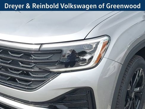 New 2025 Volkswagen Atlas Cross Sport SEL R-Line image 9