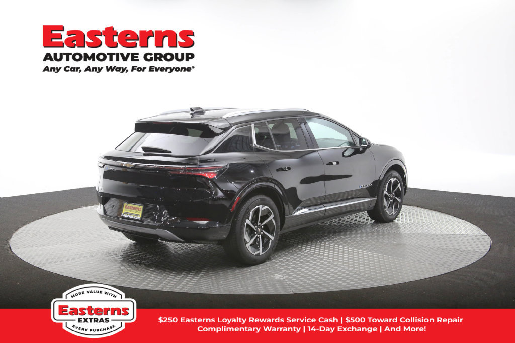 Used 2024 Chevrolet Equinox EV LT FWD image 38