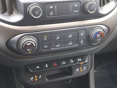 Used 2019 Chevrolet Colorado Z71 image 16