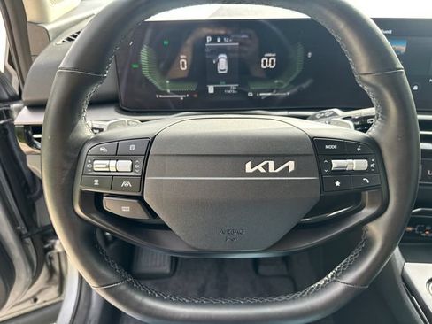 Used 2026 Kia Sportage LX FWD image 26