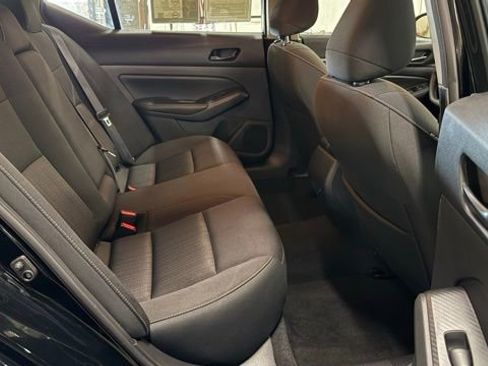 Used 2025 Nissan Altima 2.5 SV image 24