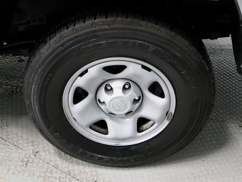 Used 2023 Toyota Tacoma SR image 17