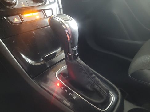Used 2018 Buick Encore Preferred AWD/4WD image 26