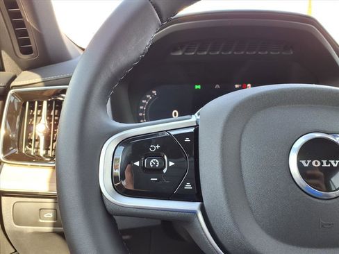 New 2026 Volvo XC90 B5 Plus w/ Protection Package Premier image 19