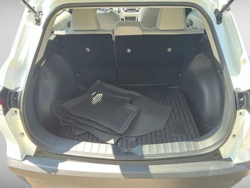 Used 2022 Toyota Corolla Cross LE image 4