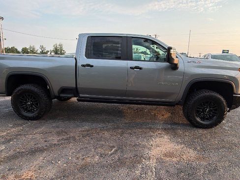 New 2026 Chevrolet Silverado 2500 ZR2 AWD/4WD image 6