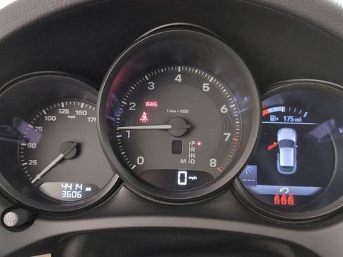 Used 2025 Porsche Macan image 24