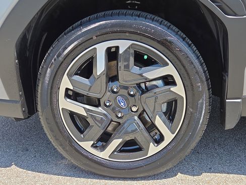 Certified 2025 Subaru Forester Limited w/ Protection Package (1PH) AWD/4WD image 9