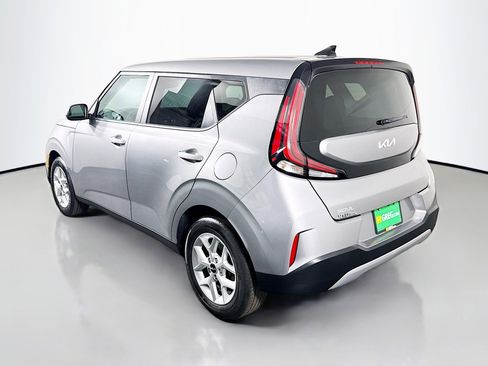 Used 2024 Kia Soul LX w/ Option Group 015 FWD image 7