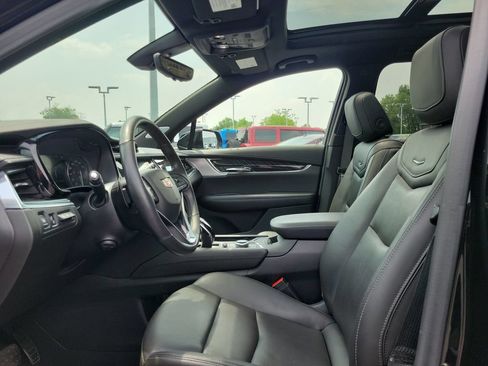 Used 2020 Cadillac XT6 Premium Luxury AWD/4WD image 18