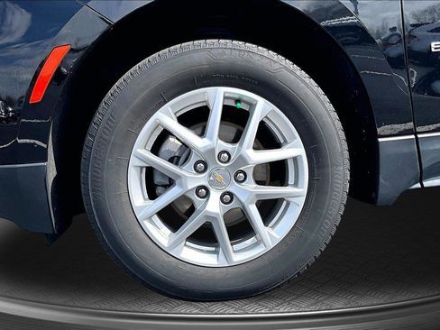 Used 2023 Chevrolet Equinox LT image 10