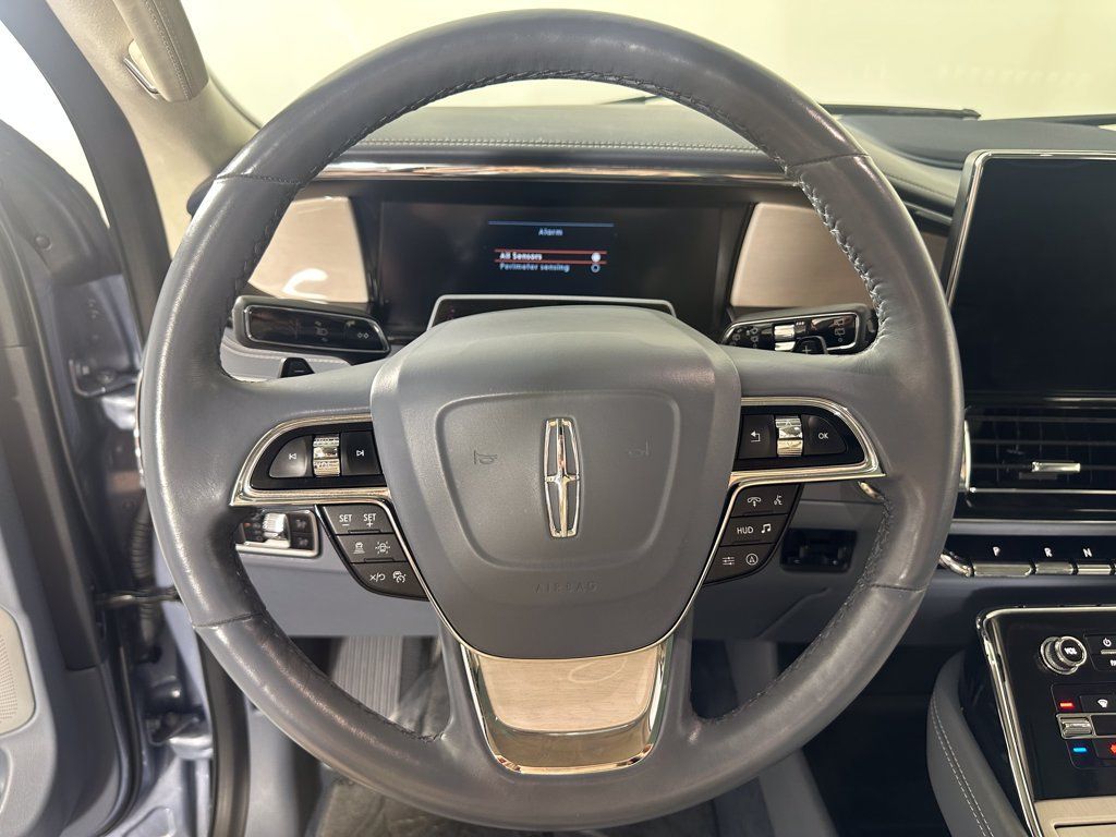Used 2023 Lincoln Navigator Black Label AWD/4WD image 32