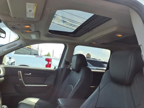 Used 2015 Chevrolet Traverse LTZ AWD/4WD image 18