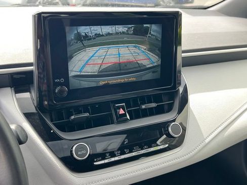 Used 2024 Toyota Corolla SE w/ SE Package FWD image 23