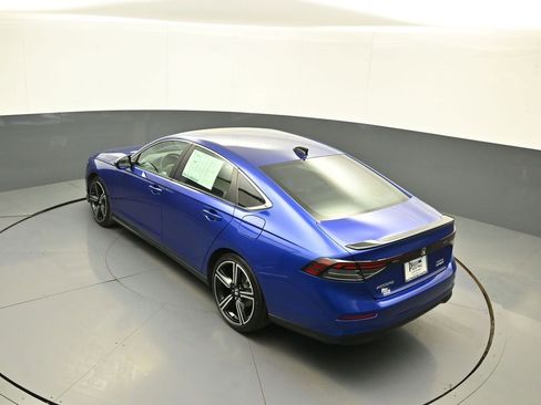 Used 2024 Honda Accord Sport image 39