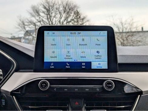 Used 2020 Ford Escape SE image 22