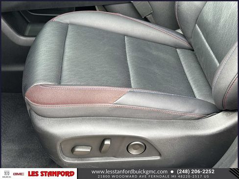 Used 2025 Chevrolet Equinox RS w/ Safety and Technology Package AWD/4WD image 18