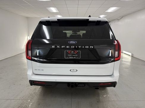 New 2025 Ford Expedition Active image 6