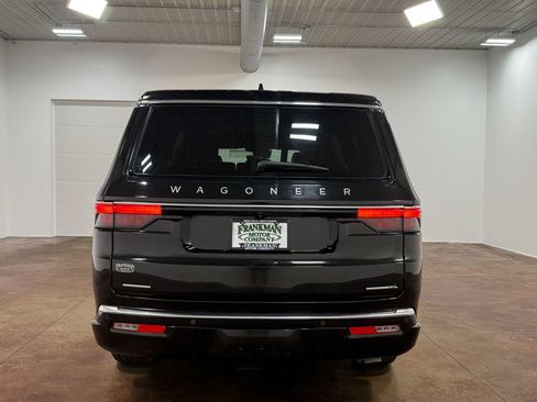 Used 2023 Jeep Wagoneer L Series II AWD/4WD image 25